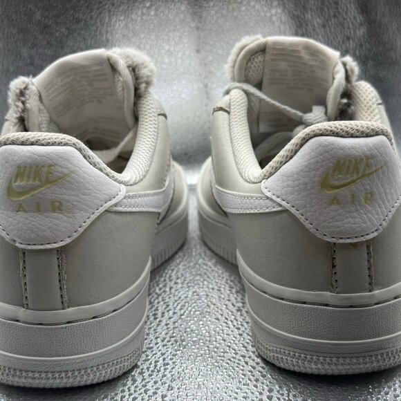 RARE 🚀 Size 5.5 Nike Wmns Air Force 1 '07 Low 'Light Bone' DC1165-001‎ - Picture 5 of 11